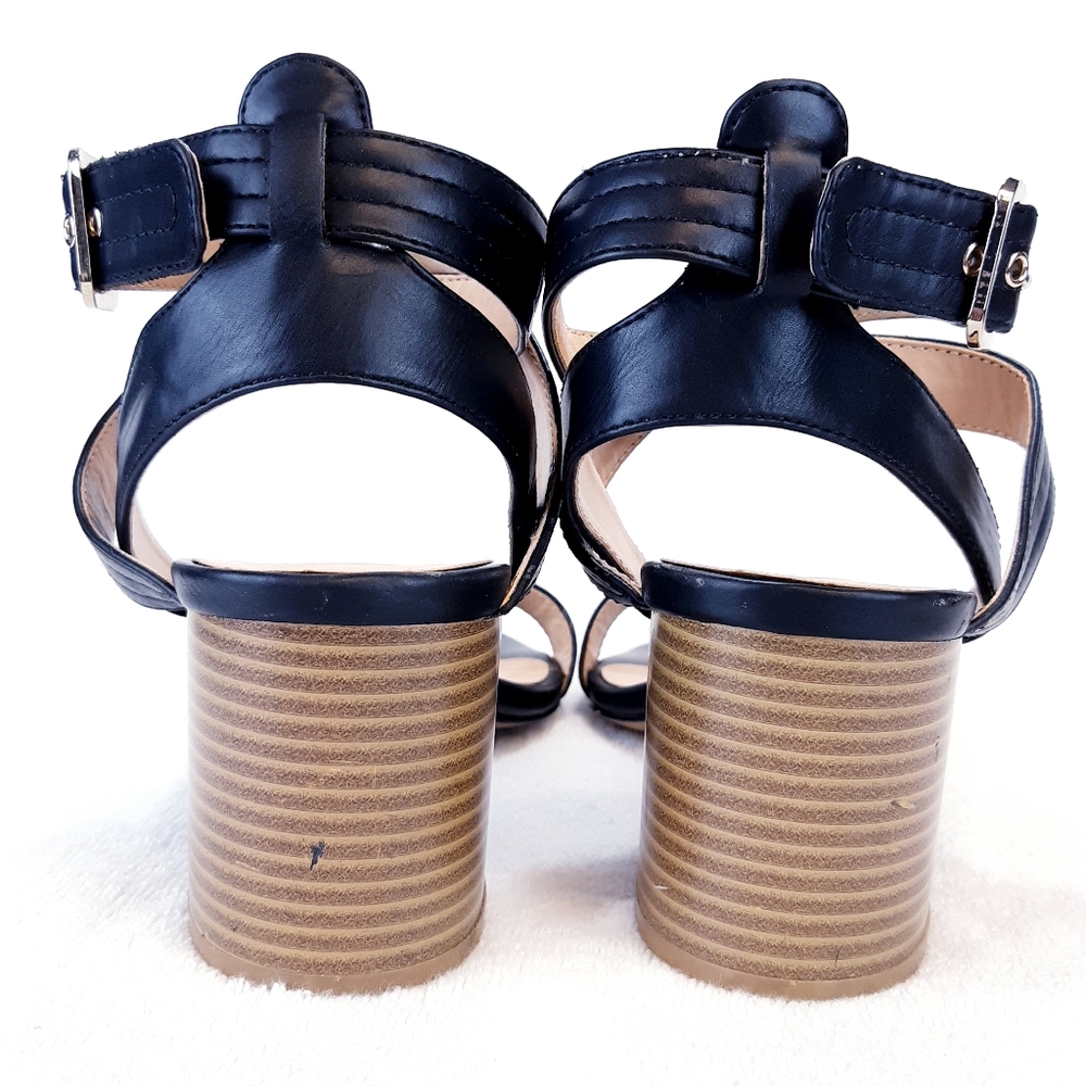 APT. 9 APPACEFUL BLACK SANDAL - Picture 11 of 16